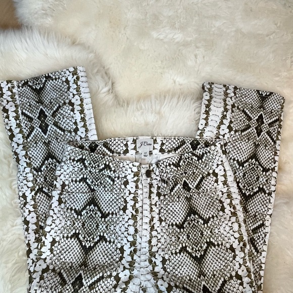 Python Snake-Print Jeans 🔥 petite friendly - Picture 2 of 5